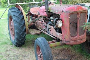 old-tractor-scrap-old-tractor-machine-agriculture-work-vehicle