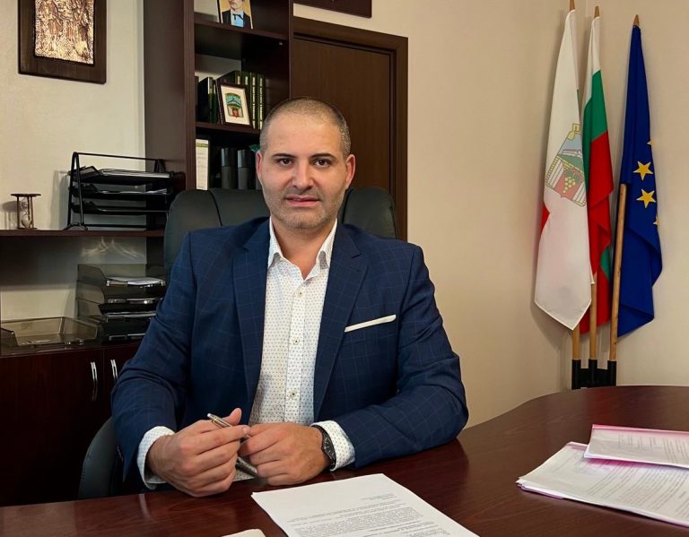 Забележителности | Поздрав на кмета на Община Лясковец Васил Христов по случай Възкресение Христово