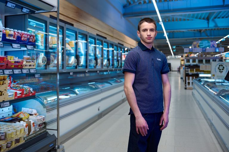 Забележителности | 440 ученици избраха да работят в Lidl през лятото