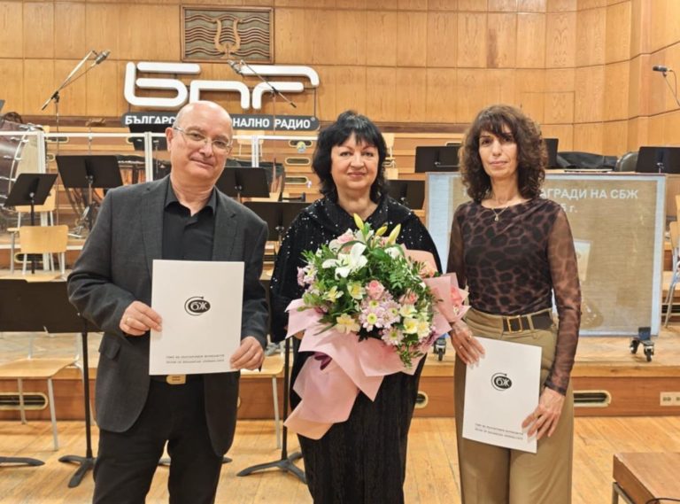 Забележителности | Великотърновските журналисти Дима Максимова и Анатоли Петров са сред носителите на годишните награди на СБЖ