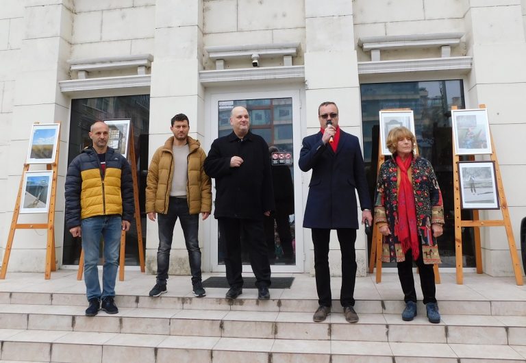 Забележителности | Фотоизложба „Николай Колев Gold“ откри великотърновски ерудит