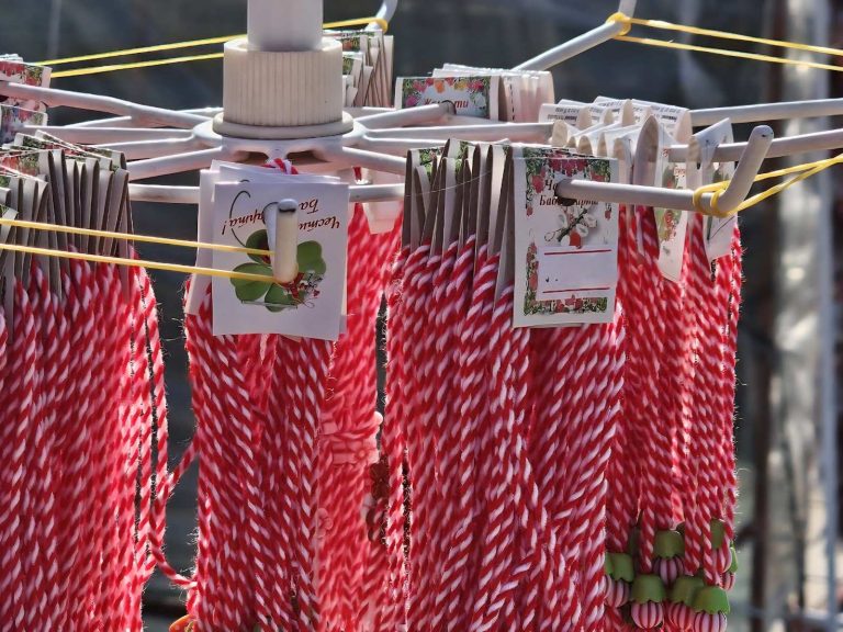 Забележителности | 76 места са определени за продажба на мартеници в Горна Оряховица