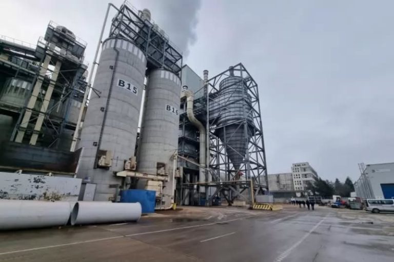 РИОСВ съставя акт на „Кроношпан“ за разпространение на миризми