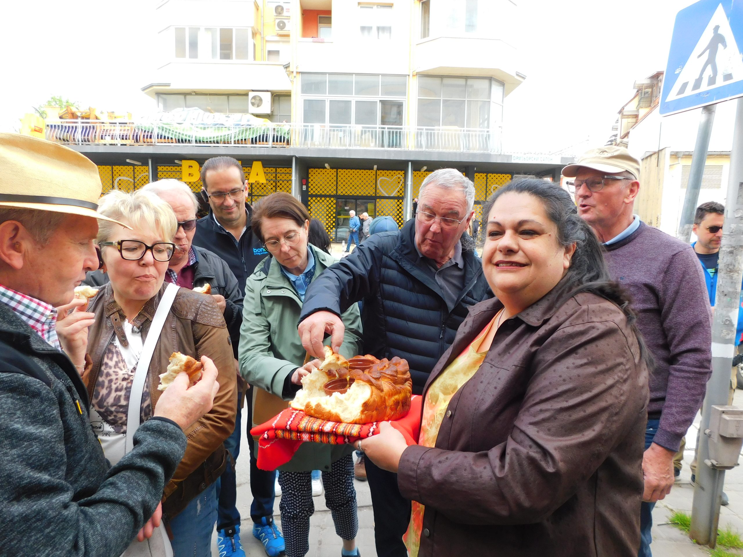 Забележителности | Българската продукция на Фермерския пазар изненада приятно производители от Австрия