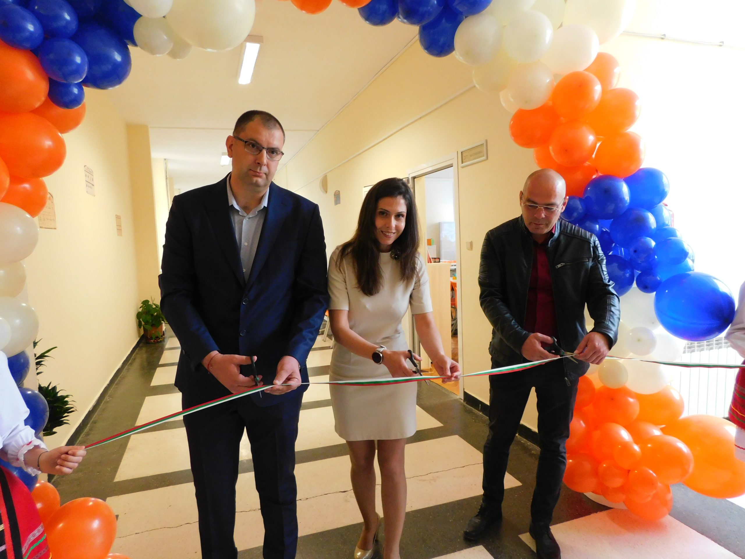 Забележителности | Нов модерен STEM център откриха в СУ „Вела Благоева“