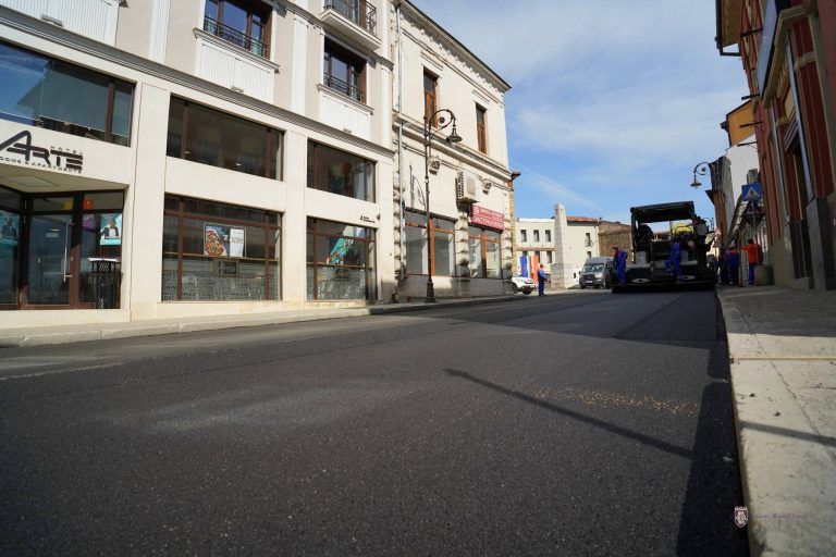 Забележителности | Улиците „Стефан Стамболов“ и „Никола Пиколо“ в Стария град са преасфалтирани