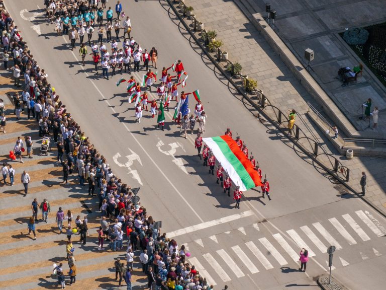 Забележителности | И в Горна Оряховица отмениха празничното шествие за 24 май
