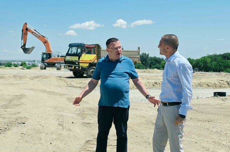 Забележителности | Областният управител обсъди критични инфраструктурни проблеми с кмета на Свищов Генчо Генчев