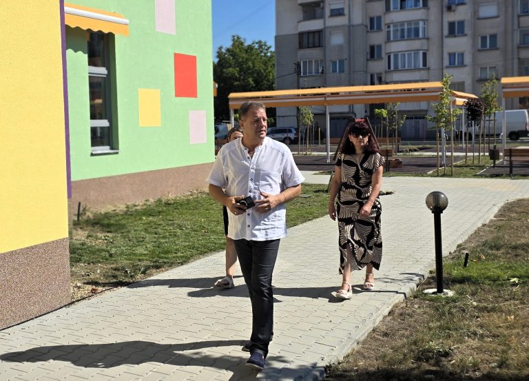 Забележителности | Панов провери подготовката на новата детска градина „Болярчета“