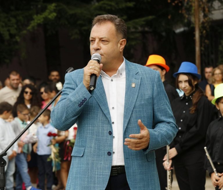 Забележителности | Поздрав на кмета Даниел Панов за първия учебен ден