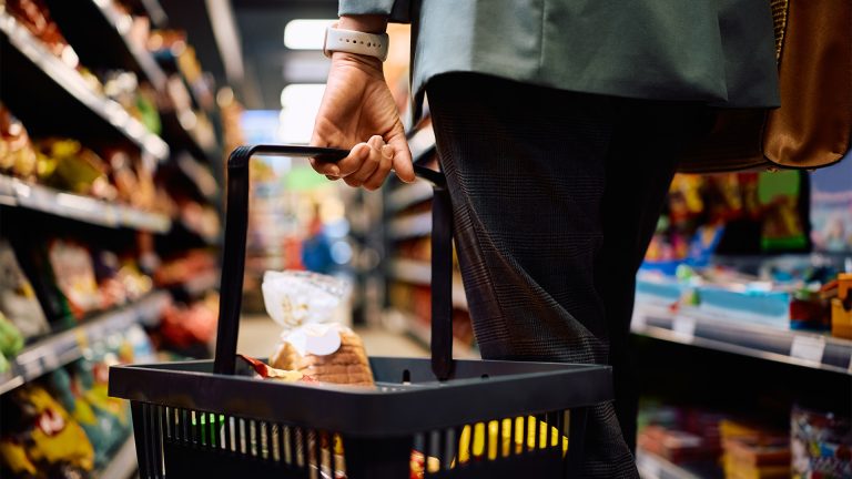 Вкусът на есента идва с Lidl: Над 30 основни продукта в новата „Кошница с грижа“